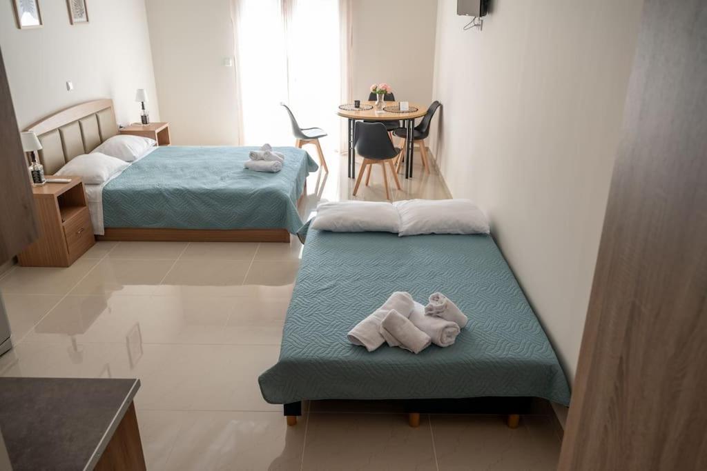 Anesis Airport Rooms 204 Коропион Экстерьер фото